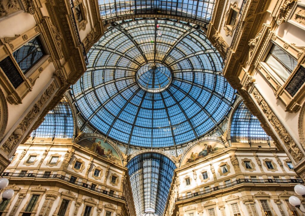 Looking for free things to do in Milan with kids? Go window-shopping and admire the gorgeous Galleria Vittorio Emanuele II. Isn't the domed roof gorgeous?